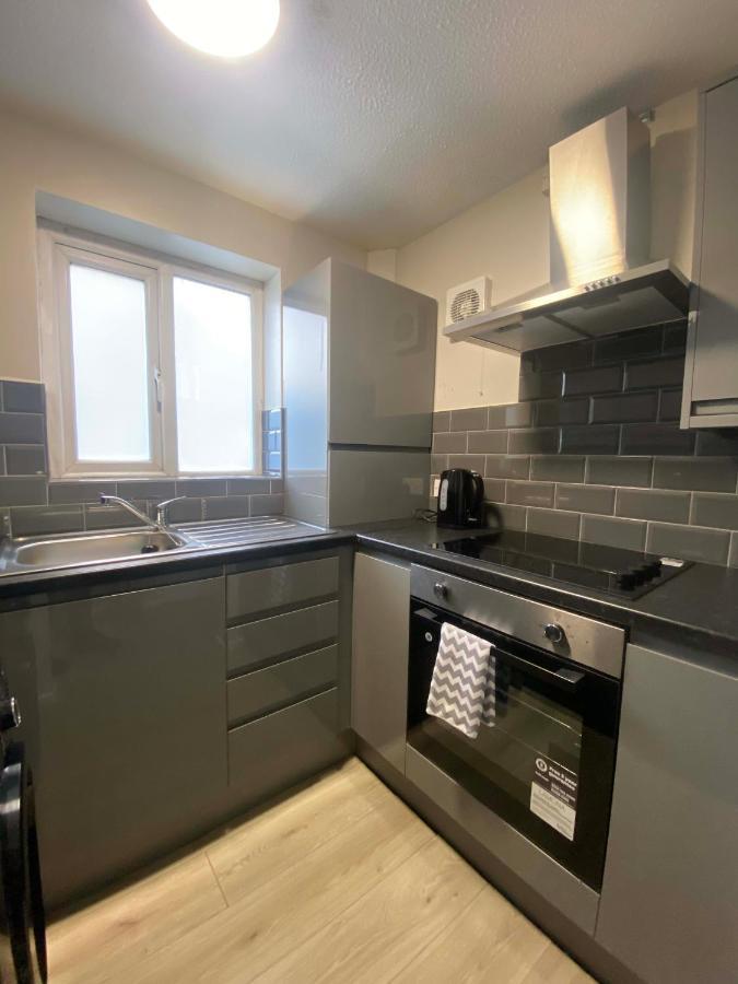 Hosted By Ryan - 1 Bedroom House Liverpool